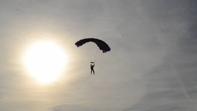  Salto solo paracaidismo 